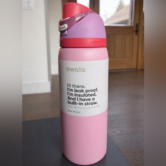 Owala FreeSip 32 oz Water Bottle Angel Food Cake Pink New With Tags - Picture 2 of 6